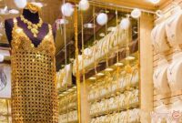 رونمایی از سنگینترین لباس طلا در شارجه رونمایی از سنگینترین لباس طلا در شارجه