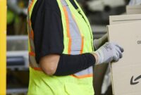 آمازون برای تعدیل نیروی ۳۰ هزار نفر آماده می‌شود