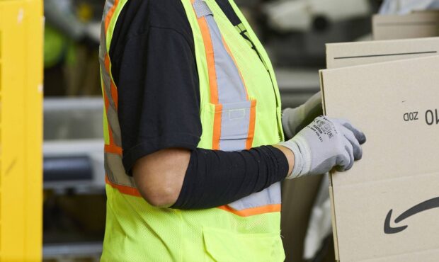 آمازون برای تعدیل نیروی ۳۰ هزار نفر آماده میشود آمازون برای تعدیل نیروی ۳۰ هزار نفر آماده میشود