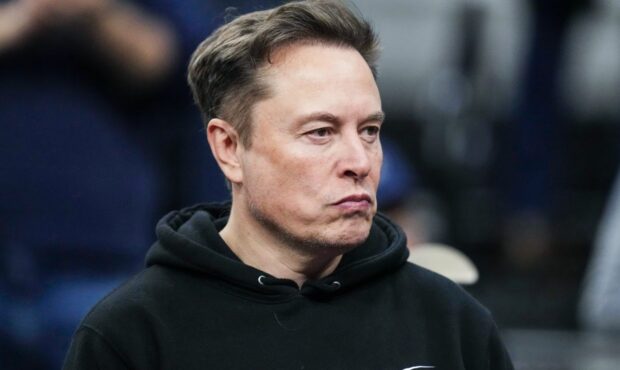 دایره‌المعارف آنلاین ایلان ماسک تقلبی از آب درآمد