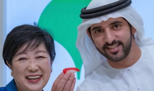 هدیه ویژه فرماندار توکیو به ولیعهد دوبی هدیه ویژه فرماندار توکیو به ولیعهد دوبی