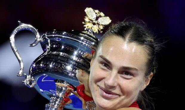 زن شماره یک تنیس جهان در امارات به نبرد جنسیت‌ها می‌رود