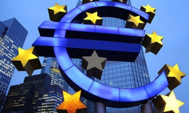 رشد اقتصادی منطقه یورو مدیون کدام بخش است؟