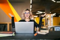 اعمال سخت گیری‌ها برای ویزای فریلنس در امارات