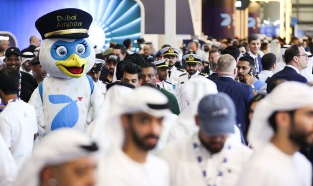 افتتاح نمایشگاه هوایی دبی ۲۰۲۵ با حضور رهبران امارات افتتاح نمایشگاه هوایی دبی ۲۰۲۵ با حضور رهبران امارات