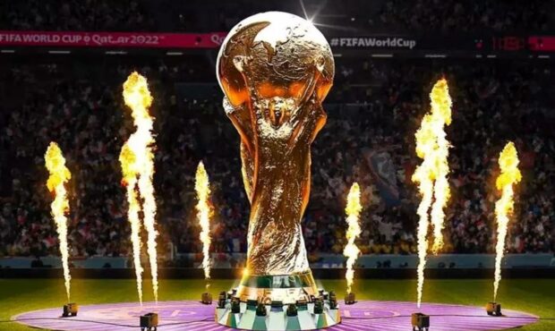 عقب نشینی فیفا با اعتراض هواداران به قیمت بلیطهای جام جهانی عقب نشینی فیفا با اعتراض هواداران به قیمت بلیطهای جام جهانی