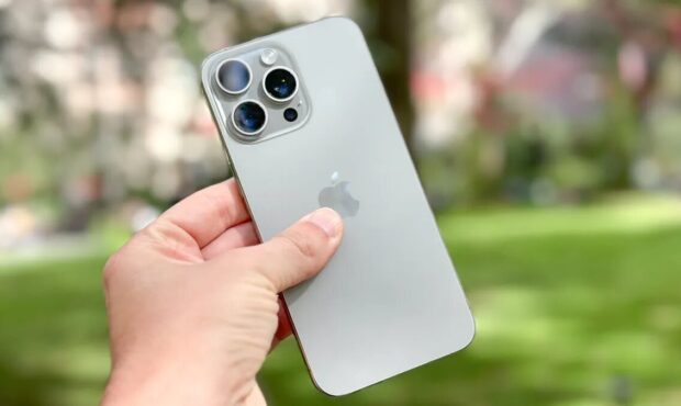 افزایش نرخ دلار و گرانی 15 درصدی آیفون