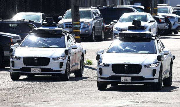 جولان روبوتاکسی‌های تسلا بدون ناظر انسانی در تگزاس