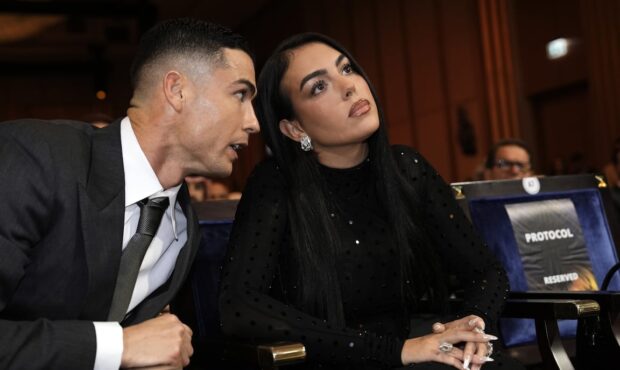 معرفی بهترین بازیکن خاورمیانه در مراسم گلوب ساکر دبی