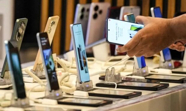 بازار موبایل به خواب زمستانی رفت