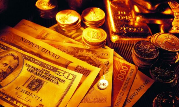 رکوردزنی بی سابقه دلار و سکه در بازار ایران