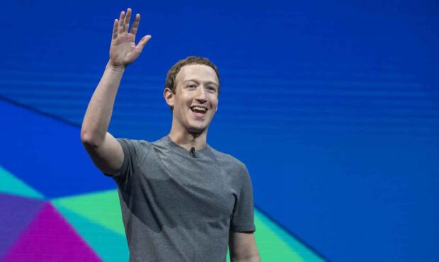 مارک زاکربرگ به جایگاه شهود در دادگاه شبکه‌های اجتماعی رفت